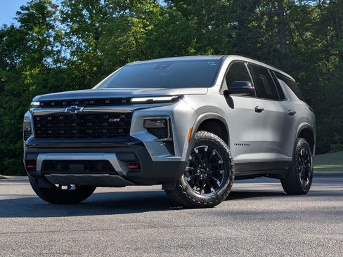 Used 2024 Chevrolet Traverse Z71 w/ Enhanced Driving Package image 4