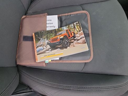 Used 2018 Jeep Wrangler Unlimited Sport S image 44