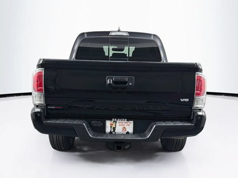 Used 2022 Toyota Tacoma TRD Sport w/ TRD Premium Sport Package RWD image 8
