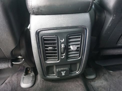 Used 2017 Jeep Grand Cherokee Altitude AWD/4WD image 18