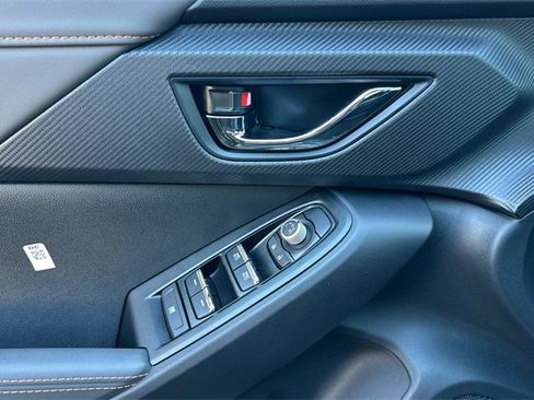 New 2025 Subaru Crosstrek 2.5i Limited w/ Popular Package #4A image 8