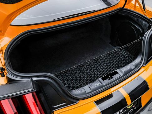 Used 2019 Ford Mustang Shelby GT350 w/ Technology Package RWD image 88