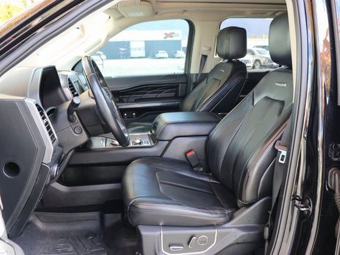 Used 2019 Ford Expedition Max Platinum image 16