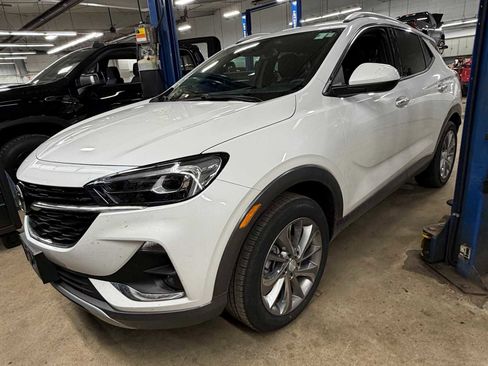 Used 2022 Buick Encore GX Essence w/ Experience Buick Package image 1