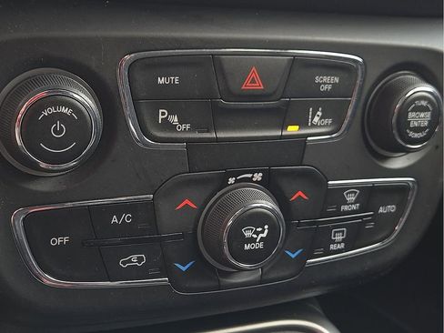 Used 2020 Jeep Compass Latitude image 15