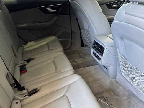 Used 2023 Audi Q7 3.0T Premium Plus image 17