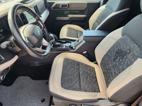 Used 2022 Ford Bronco Wildtrak image 13