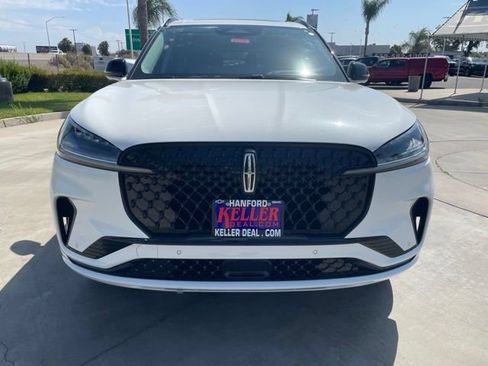 New 2026 Lincoln Aviator AWD image 8