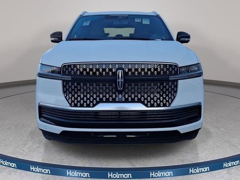 New 2026 Lincoln Navigator L Reserve AWD/4WD image 2