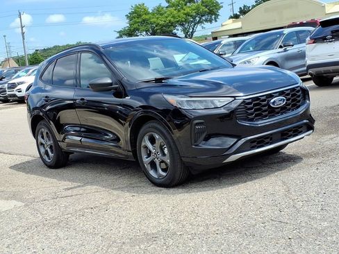 Used 2024 Ford Escape ST-Line w/ Tech Pack #1 AWD/4WD image 7