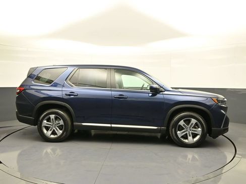 Certified 2023 Honda Pilot EX-L image 5