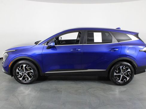 Used 2025 Kia Sportage EX FWD image 13