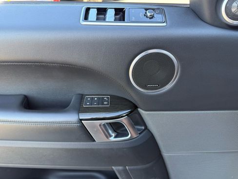 Used 2020 Land Rover Range Rover Sport HSE image 42