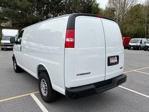 New 2026 Chevrolet Express 2500 w/ Driver Convenience Package RWD image 5