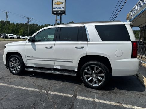 Used 2019 Chevrolet Tahoe LT w/ LT Signature Package RWD image 10