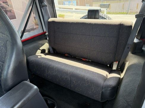 Used 2001 Jeep Wrangler SE AWD/4WD image 14