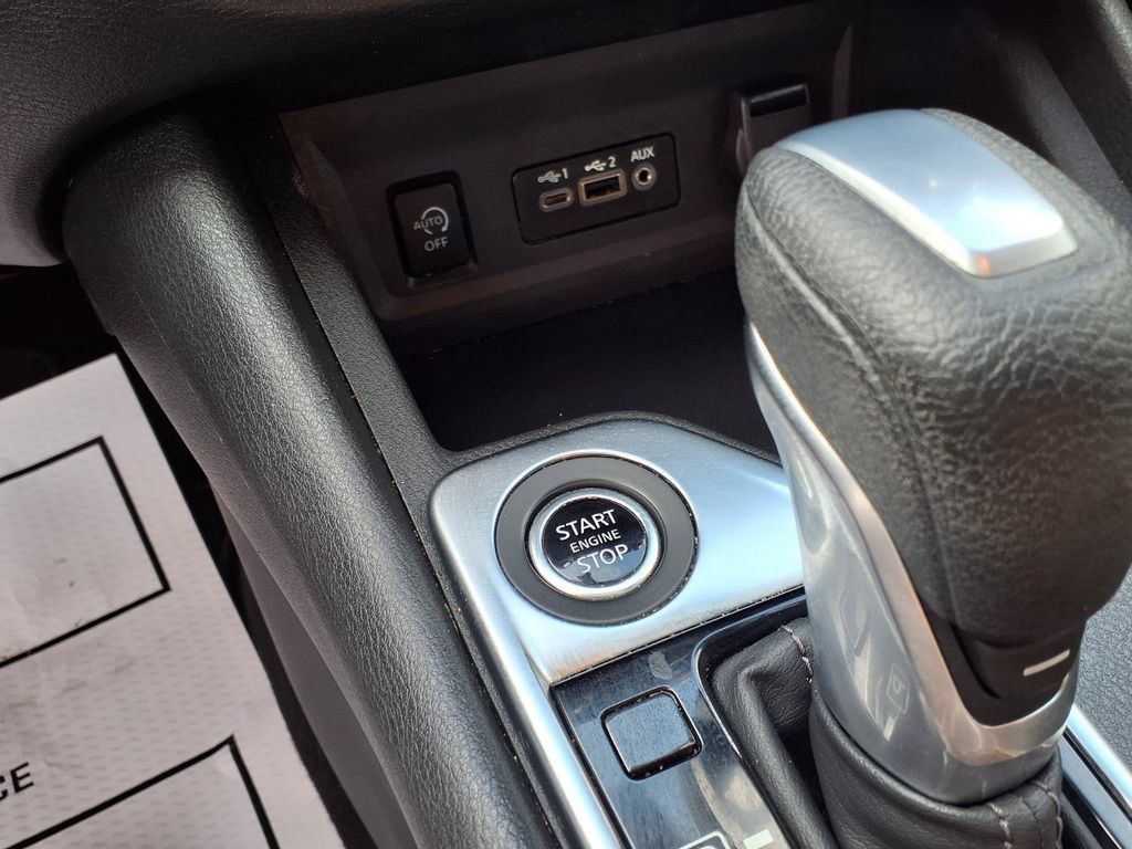 Used 2025 Nissan Sentra SV w/ All-Weather Package FWD image 13