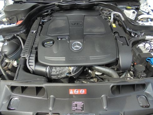 Used 2014 Mercedes-Benz C 300 4MATIC Sedan w/ Premium 1 Package image 42