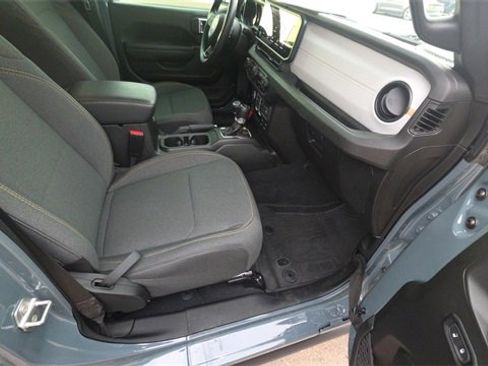 Used 2024 Jeep Gladiator Sport image 29