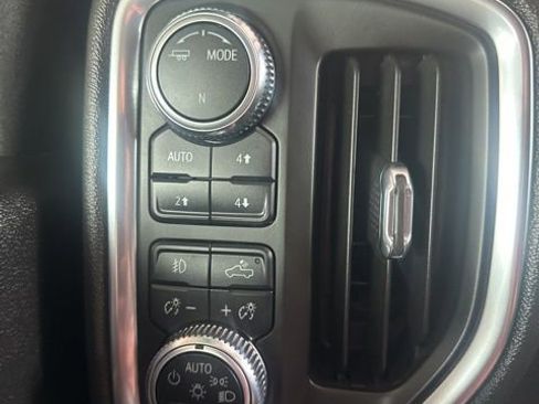 Used 2022 GMC Sierra 2500 Denali image 32