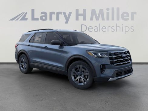 New 2026 Ford Explorer Active image 7