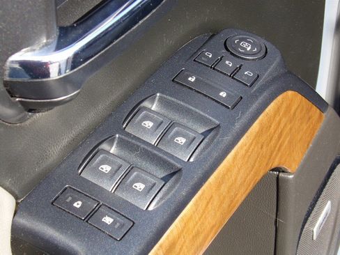 Used 2018 Chevrolet Silverado 1500 LTZ w/ Sport Package AWD/4WD image 50