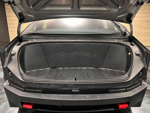 Used 2024 Tesla Cybertruck AWD Crew Cab image 21