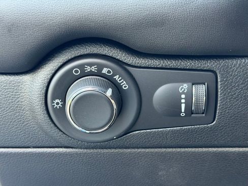 Used 2024 Dodge Durango GT image 28