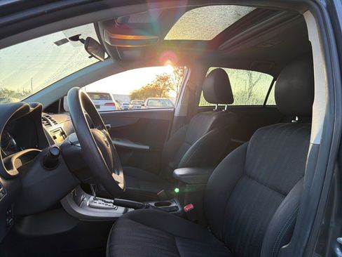 Used 2013 Toyota Corolla S w/ Premium Pkg image 9