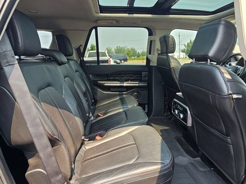 Used 2018 Ford Expedition Platinum AWD/4WD image 13