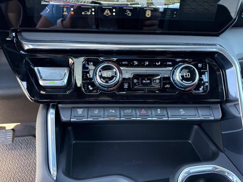 New 2026 GMC Sierra 2500 Denali w/ Denali Reserve Package image 22