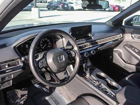 Used 2025 Honda Civic Sport image 22