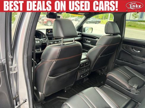 Used 2025 Honda Pilot TrailSport image 25