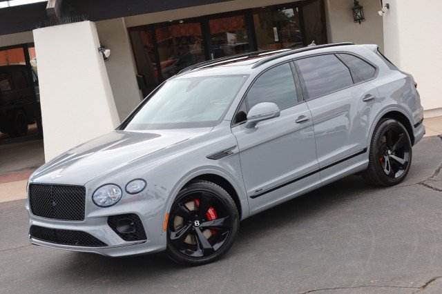 Used 2023 Bentley Bentayga AWD/4WD image 4