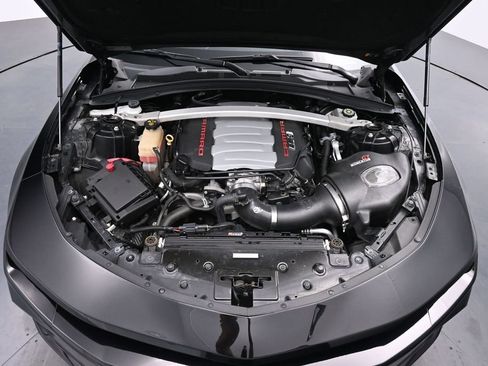 Used 2019 Chevrolet Camaro SS RWD image 36