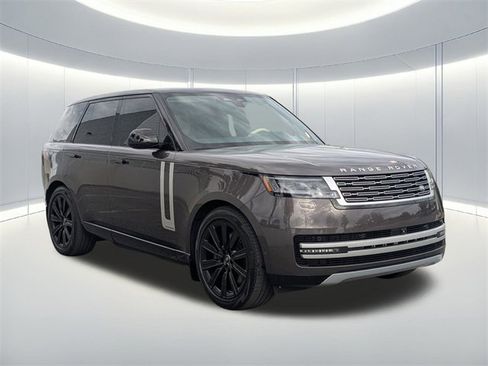 Used 2024 Land Rover Range Rover Autobiography image 4