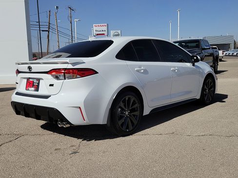 New 2026 Toyota Corolla SE w/ SE Package image 4