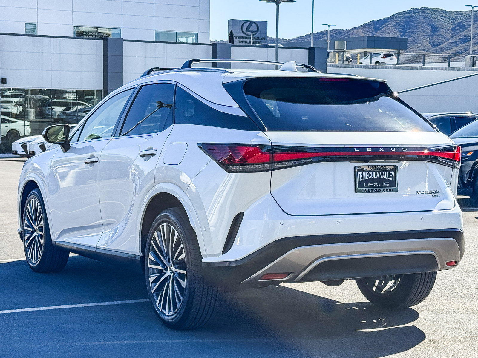 Used 2025 Lexus RX 350 w/ Convenience Package AWD/4WD image 4