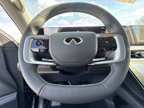 New 2026 INFINITI QX80 Luxe image 11