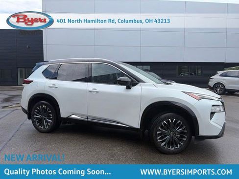 Used 2024 Nissan Rogue Platinum w/ Platinum Premium Package AWD/4WD image 1
