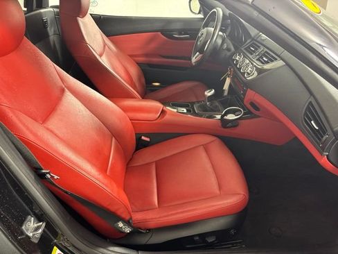 Used 2009 BMW Z4 sDrive30i RWD image 11