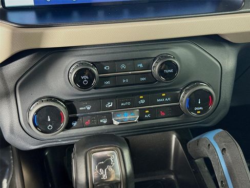 Used 2022 Ford Bronco Wildtrak AWD/4WD image 17