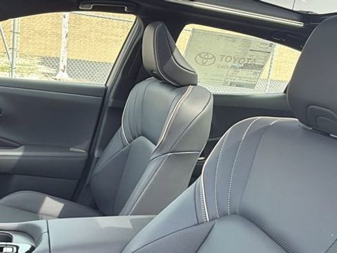 New 2026 Toyota Crown Platinum image 21