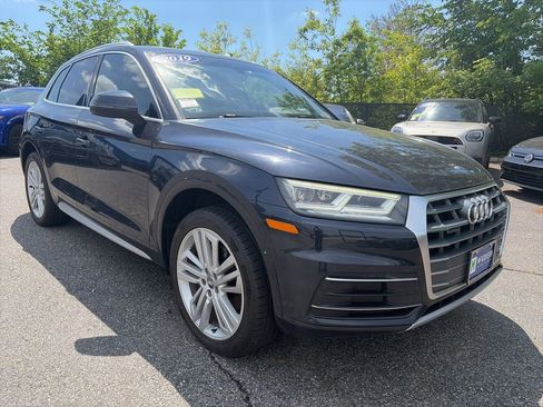 Used 2019 Audi Q5 2.0T Premium Plus w/ Premium Plus Package AWD/4WD image 4