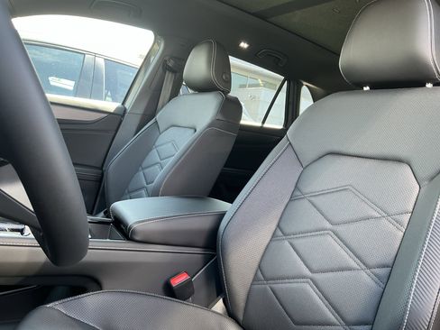 New 2026 Volkswagen Atlas Cross Sport SE AWD/4WD image 13