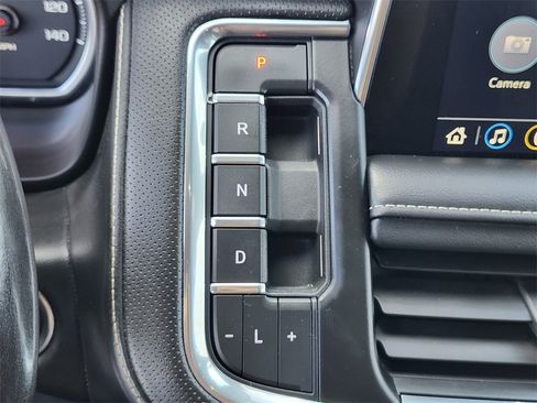 Used 2021 Chevrolet Tahoe Premier w/ Premium Package image 25