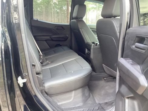 Used 2025 Chevrolet Colorado Trail Boss image 12