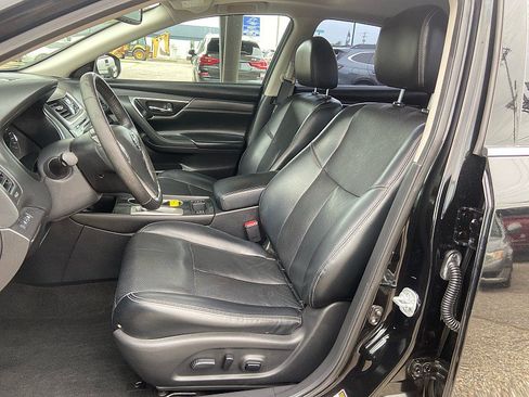 Used 2016 Nissan Altima 2.5 SL w/ Moonroof Package FWD image 8