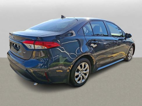 Used 2025 Toyota Corolla LE FWD image 4