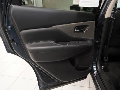 Used 2017 Nissan Murano SV image 23
